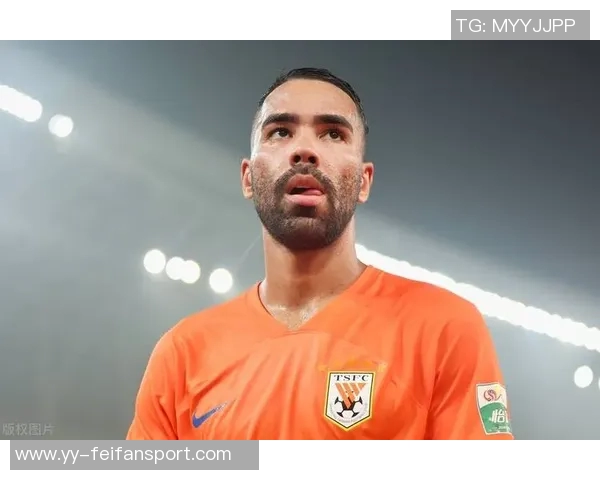 德尔加多错失反击机会被替换下场情绪低落引发关注