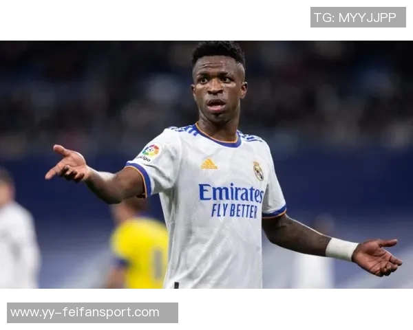 维尼修斯在伯纳乌主场再度获胜状态回暖期待持续表现出色 维尼修斯在伯纳乌主场再度获胜状态回暖期待持续表现出色