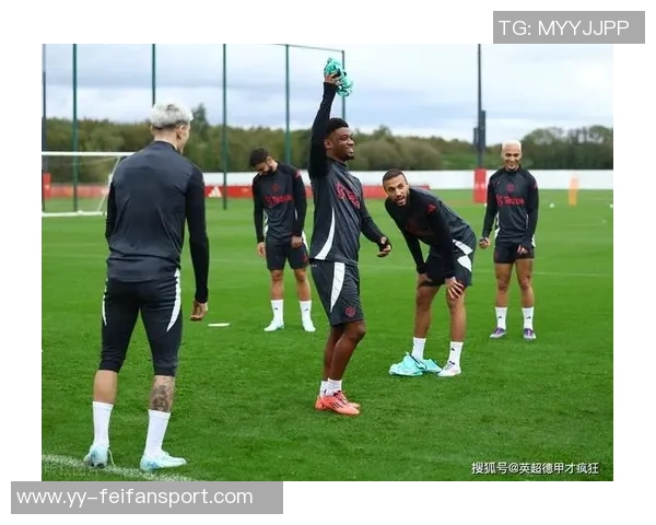 曼联球员因卡灵顿基地翻修后训练时间延长享受更优质的训练环境